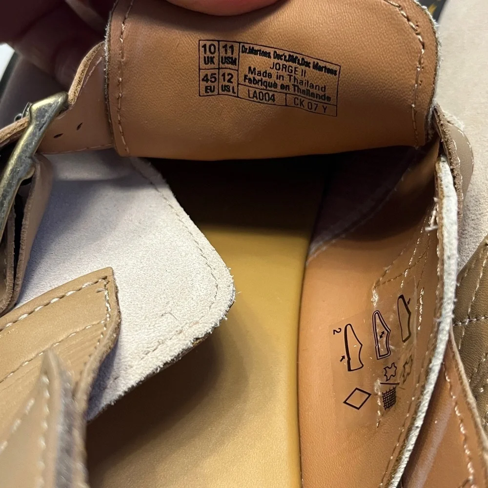 Dr Martens Jorge II Parchment Beige Suede Sandals Size 11 Mens or 12 Woman’s NIB